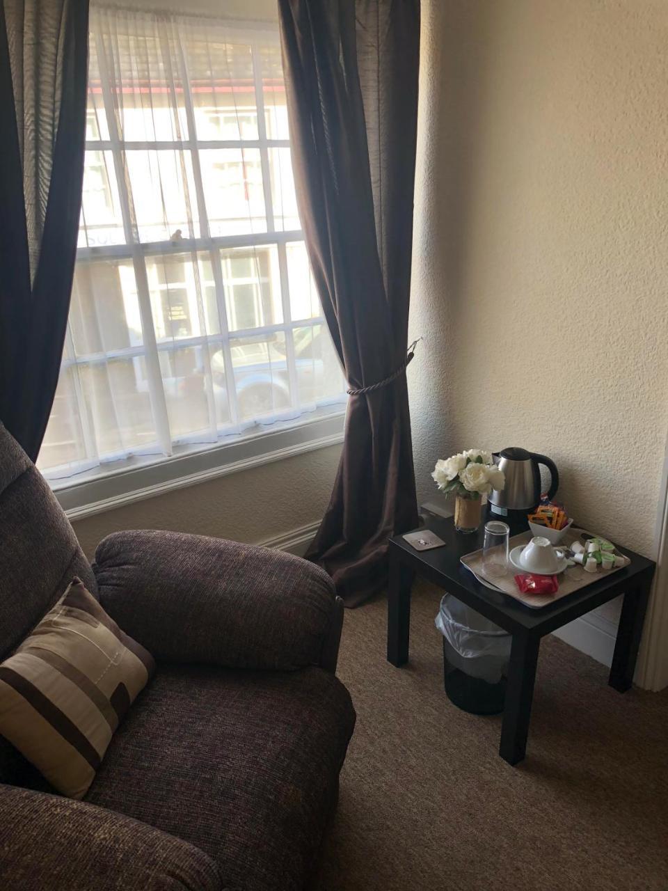 トーントン The Lethbridge Arms Bed & Breakfast エクステリア 写真